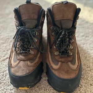 Itasca Brown and Black Men's Hiking Boots Size 10